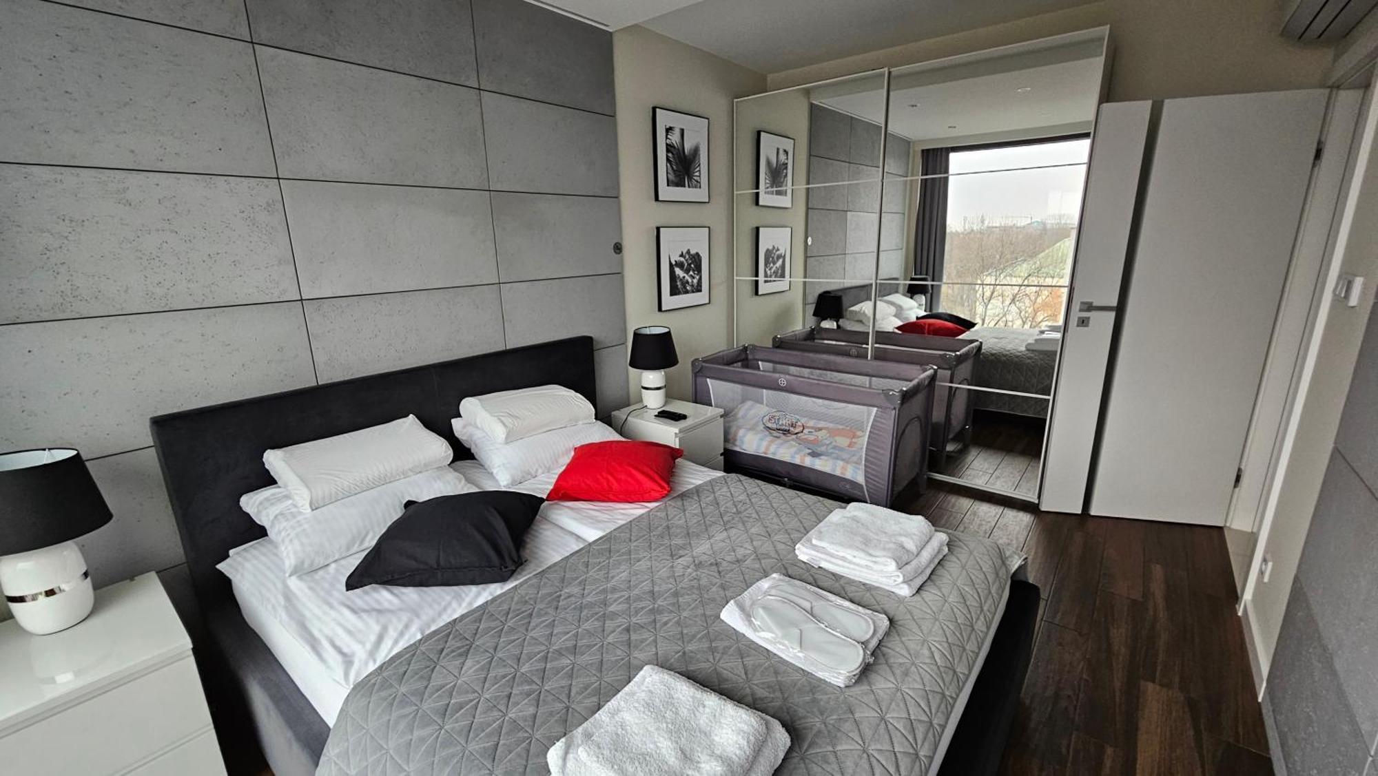 Your Apartment Unia Art Residence Lublin Extérieur photo